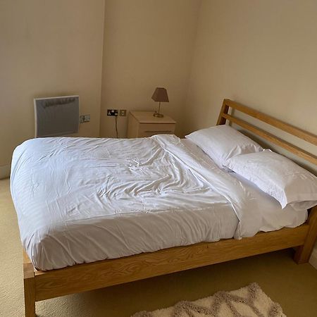 Afpl Hosting Apartment Durham Bagian luar foto