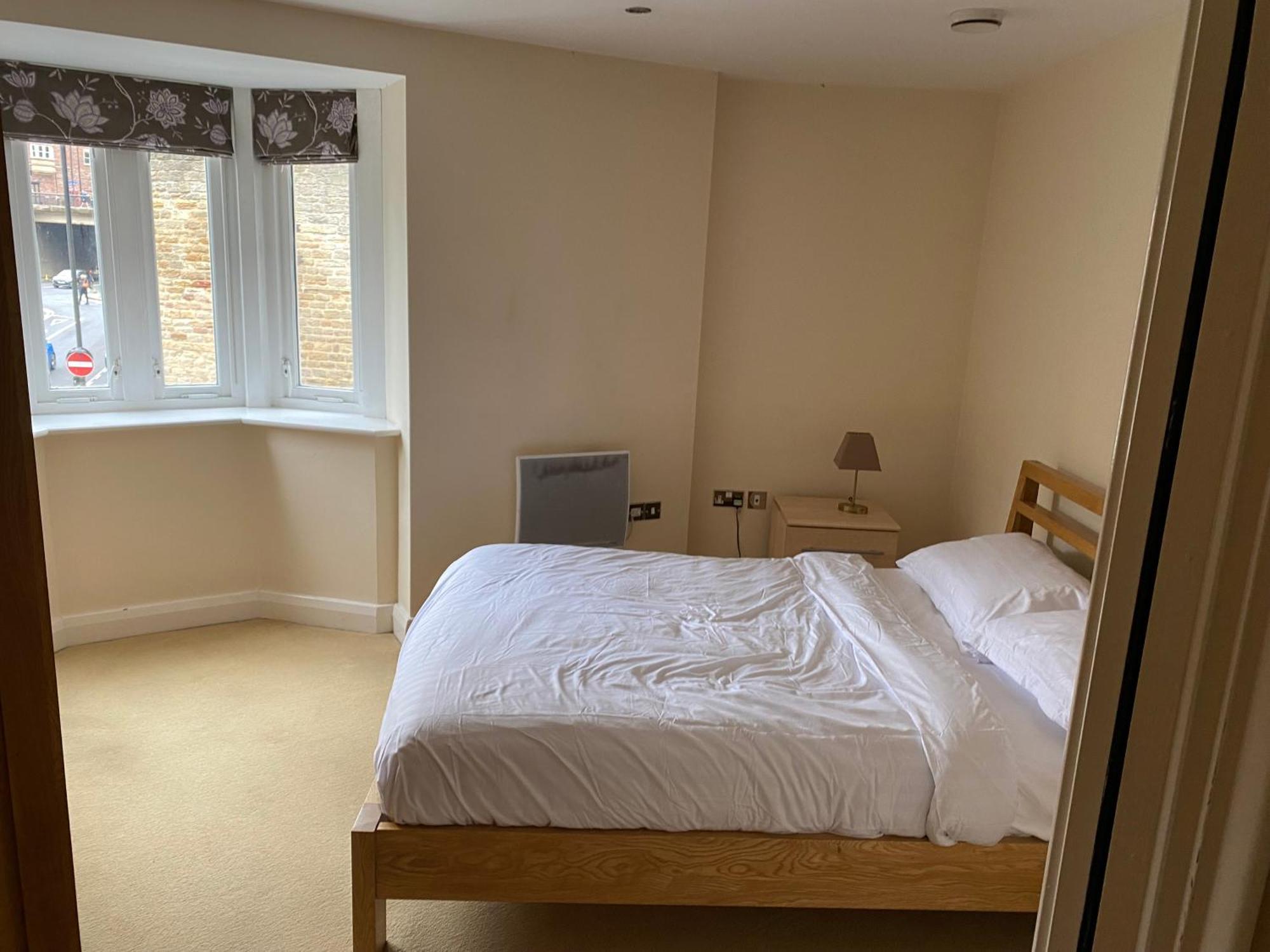 Afpl Hosting Apartment Durham Bagian luar foto