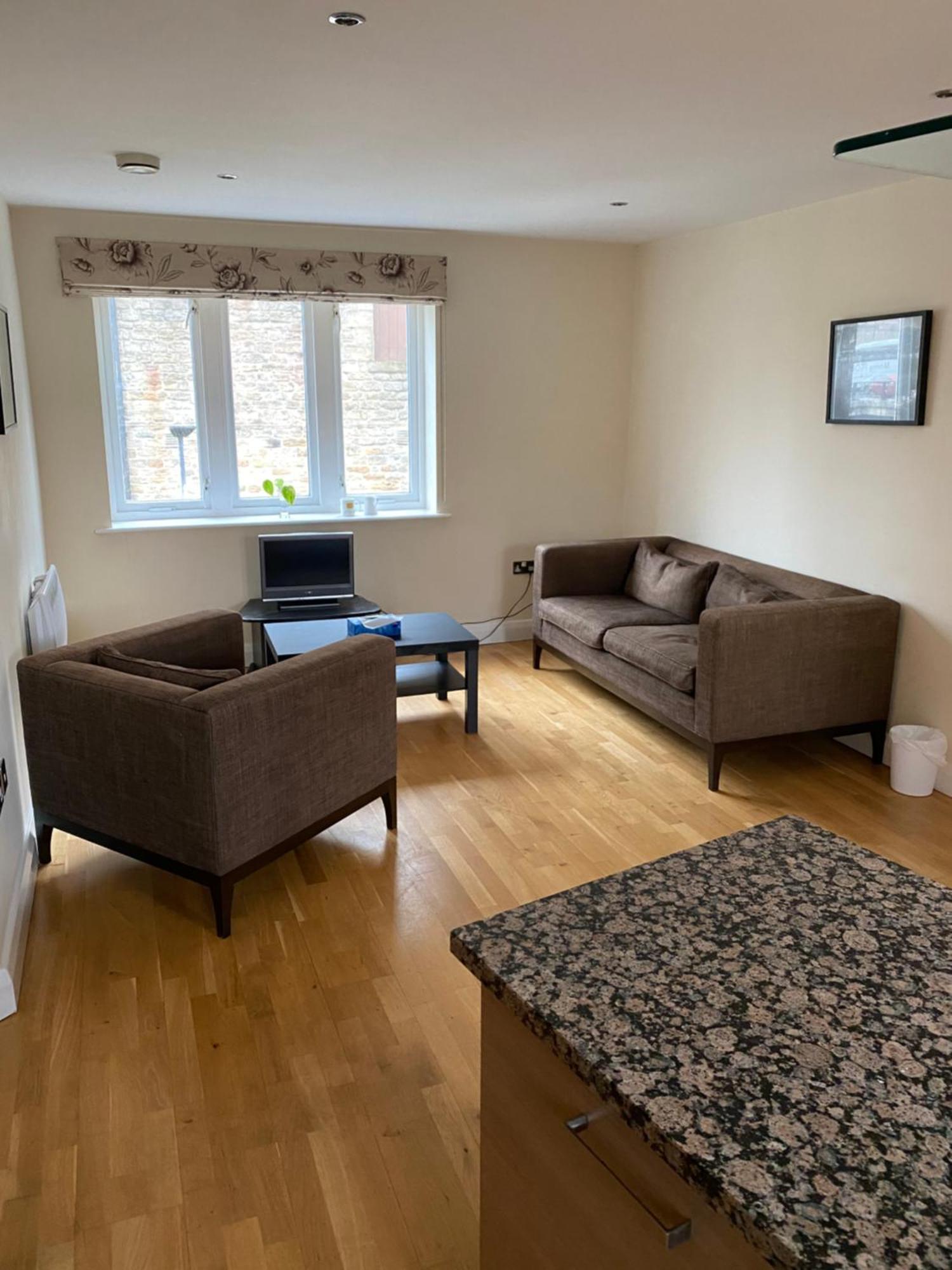 Afpl Hosting Apartment Durham Bagian luar foto