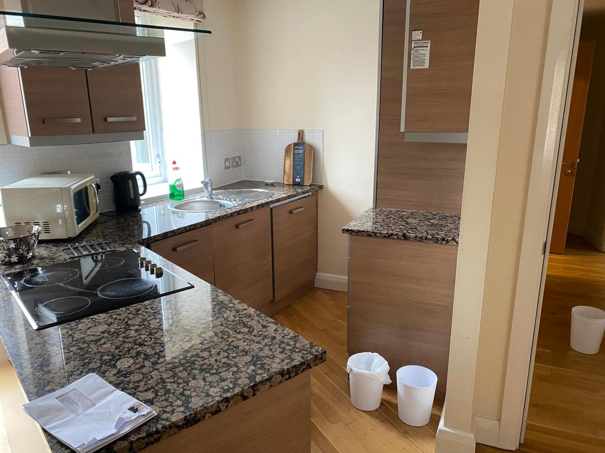 Afpl Hosting Apartment Durham Bagian luar foto
